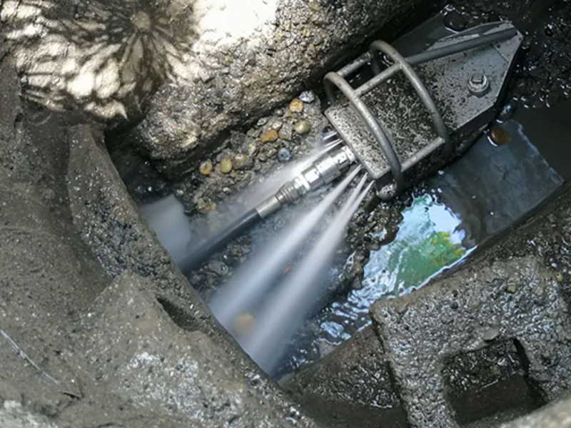 东石门维修水管》安装水管